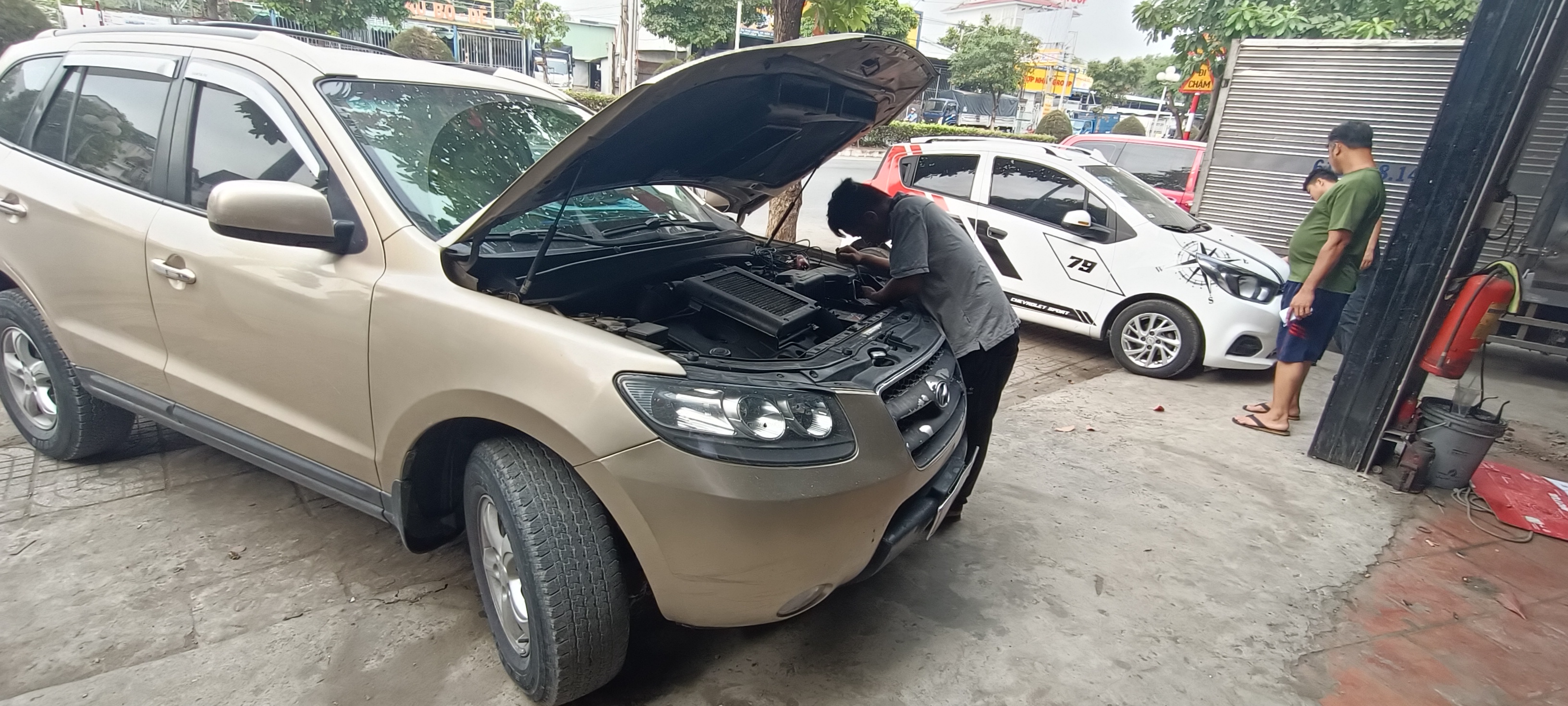 Dịch vụ Gara Sửa ô tô Thanh Bình giúp bạn sửa ô tô nhanh chóng và chuyên nghiệp tại Thuận An Bình Dương 